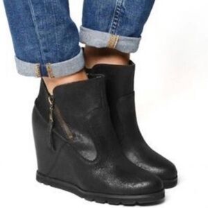 UGG Australia MYRNA Lodge Wedge Leather Sheepskin Boots Black Women's Size 7.5